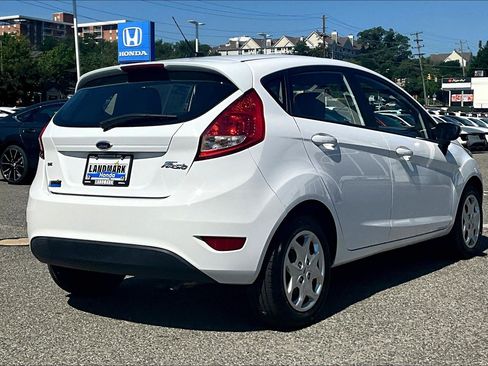Used 2011 Ford Fiesta SE w/ 201A Rapid Spec Order Code FWD image 2