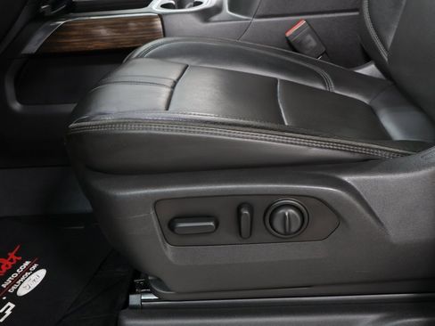 Used 2019 Chevrolet Silverado 1500 High Country image 22