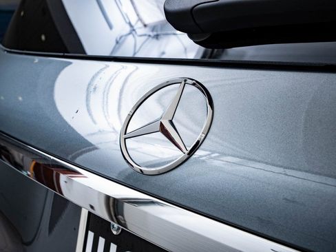 New 2026 Mercedes-Benz GLS 450 4MATIC image 18