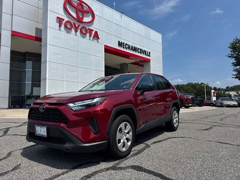 Used 2025 Toyota RAV4 LE AWD/4WD image 1
