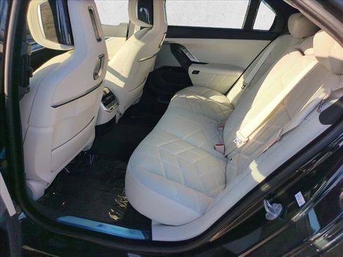 New 2025 BMW 760i xDrive AWD/4WD image 16