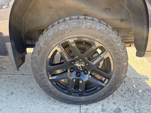 Used 2024 Chevrolet Silverado 1500 LT Trail Boss w/ LT Trail Boss Premium Package image 7