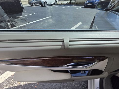 Used 2013 Cadillac XTS Platinum image 33