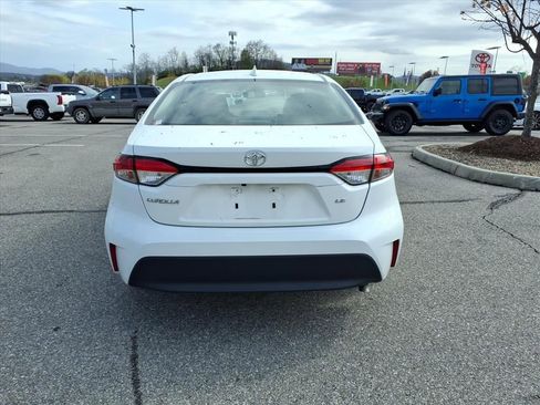 Used 2023 Toyota Corolla LE w/ LE Convenience Package image 6