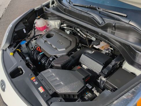 Used 2021 Kia Sportage EX w/ EX Technology Package image 23