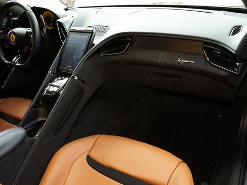Used 2021 Ferrari Roma image 11