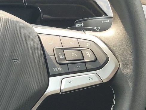 New 2026 Volkswagen Atlas SE image 28