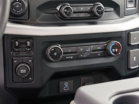 Used 2022 Ford F150 XLT w/ Trailer Tow Package image 27