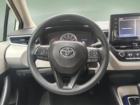 Used 2021 Toyota Corolla LE image 14