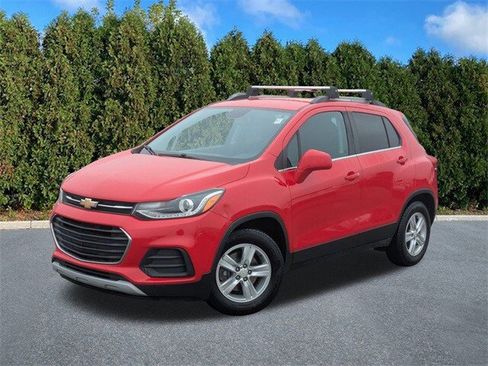 Used 2017 Chevrolet Trax LT image 1