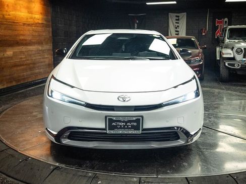 Used 2023 Toyota Prius Prime FWD image 4