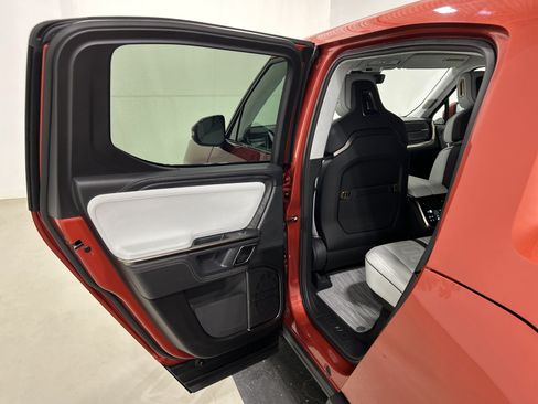 Used 2022 Rivian R1T Adventure AWD/4WD image 17