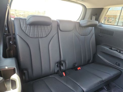 Used 2024 Hyundai Palisade Limited AWD/4WD image 34
