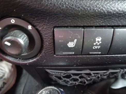 Used 2014 Jeep Wrangler Sahara AWD/4WD image 21