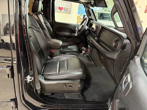 Used 2024 Jeep Wrangler Unlimited Rubicon image 43