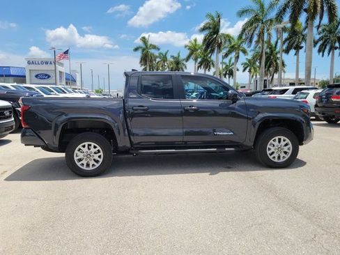 Used 2025 Toyota Tacoma SR5 RWD image 30