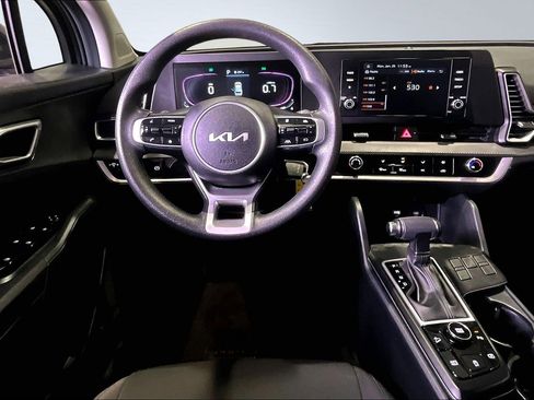 Used 2024 Kia Sportage LX image 8