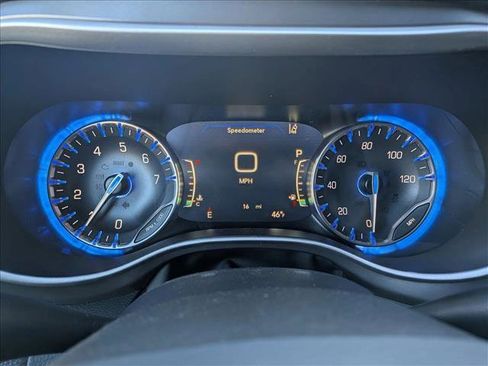 New 2026 Chrysler Pacifica Select image 11