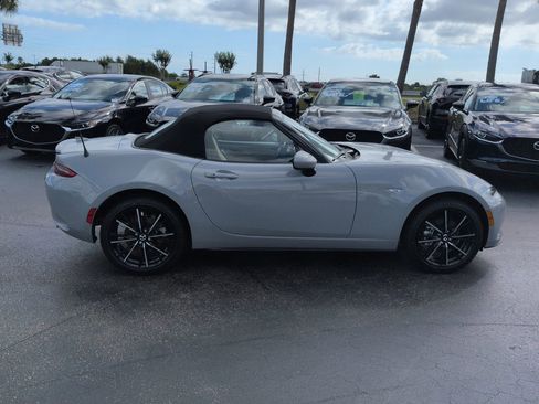 New 2026 MAZDA MX-5 Miata Grand Touring RWD image 3