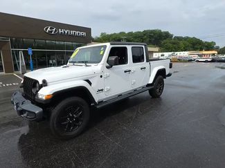 Used 2022 Jeep Gladiator Sport AWD/4WD video 1