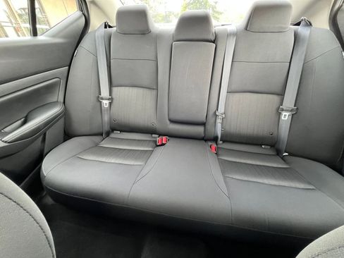Used 2025 Nissan Altima 2.5 SV FWD image 39