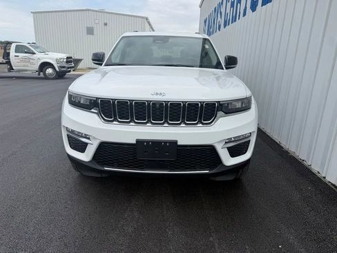 Used 2022 Jeep Grand Cherokee Limited 4xe w/ Luxury Tech Group II AWD/4WD image 3