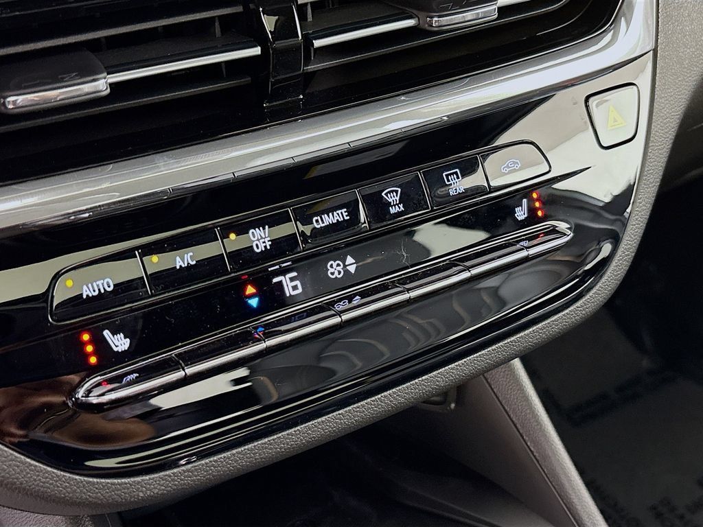 New 2026 Buick Envista Avenir FWD image 18