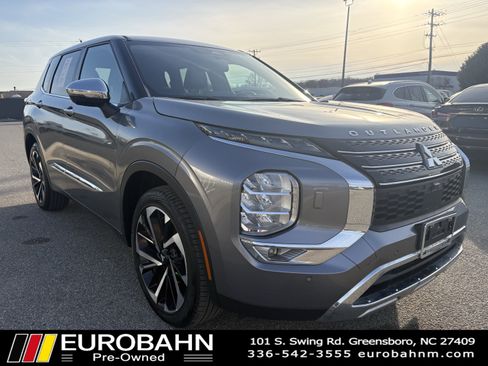 Used 2022 Mitsubishi Outlander SE image 27