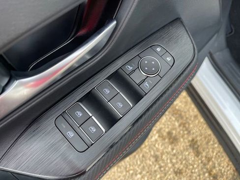 New 2025 Nissan Kicks SR image 13