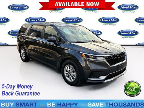 Used 2022 Kia Carnival LX image 1