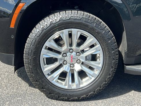 Certified 2025 GMC Yukon XL Denali AWD/4WD image 10