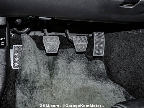 Used 2005 Ford Mustang GT image 96