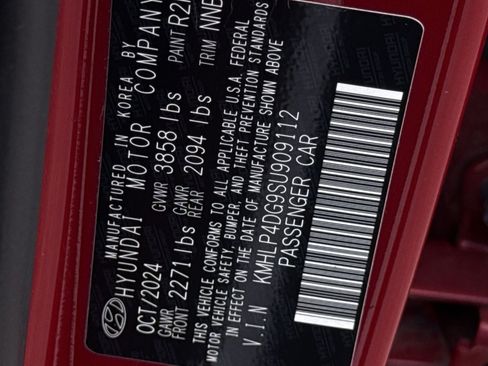 Certified 2025 Hyundai Elantra Limited FWD image 29