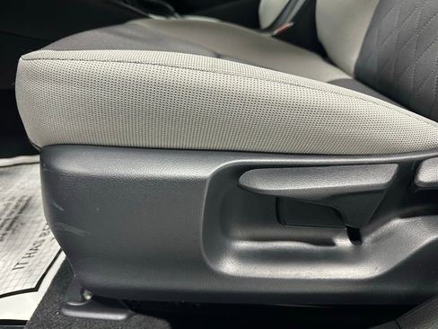 Used 2025 Toyota Corolla LE w/ LE Premium Package image 12