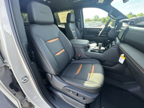 New 2026 GMC Sierra 1500 AT4 w/ AT4 Premium Package AWD/4WD image 26