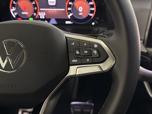 Certified 2026 Volkswagen Atlas Peak Edition AWD/4WD image 31