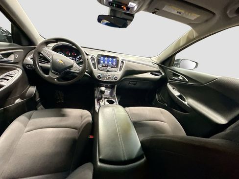 Used 2024 Chevrolet Malibu LT image 21