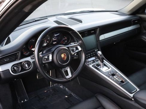 Used 2017 Porsche 911 Carrera image 24