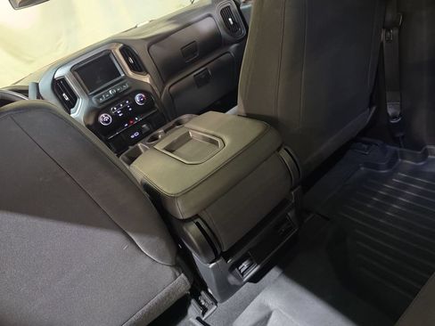 Used 2021 Chevrolet Silverado 1500 Custom AWD/4WD image 21