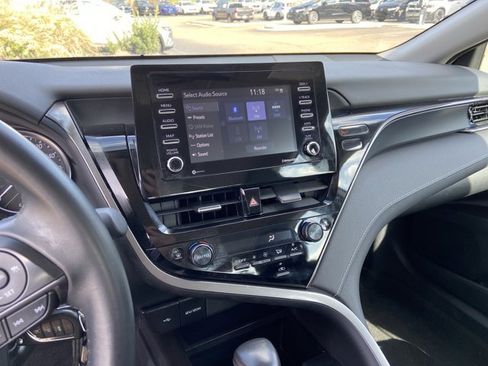 Used 2024 Toyota Camry SE image 38