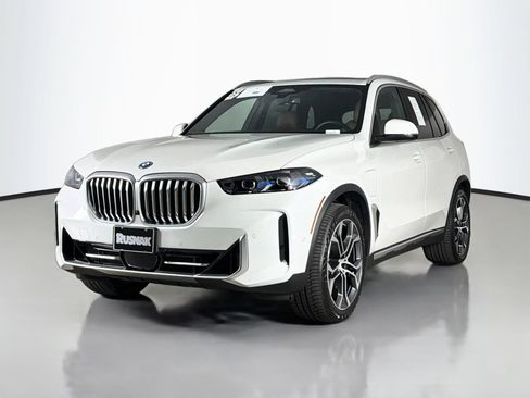 Certified 2025 BMW X5 xDrive50e w/ Parking Assistance Package AWD/4WD image 3