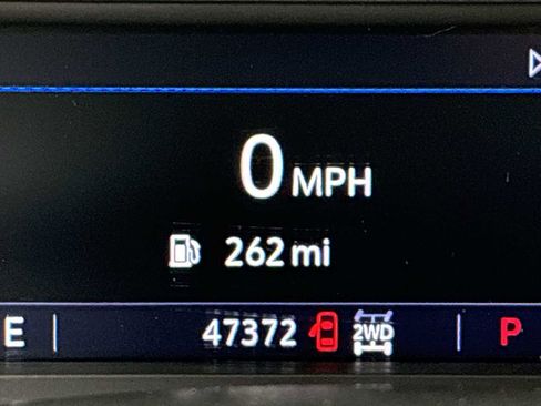 Used 2020 Chevrolet Silverado 1500 LT Trail Boss image 12