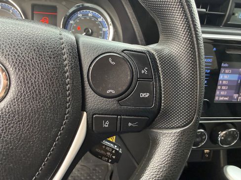 Used 2019 Toyota Corolla L image 30