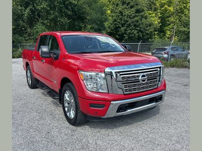 Used 2021 Nissan Titan SV w/ SV Convenience Package