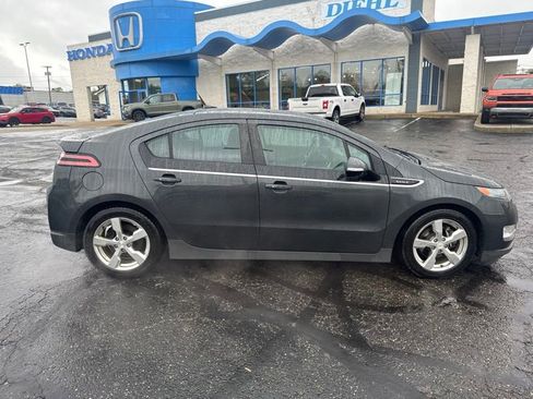Used 2014 Chevrolet Volt FWD image 8