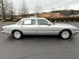 Used 2001 Jaguar XJ8 image 6