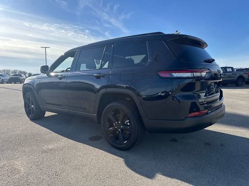 Used 2024 Jeep Grand Cherokee L Limited w/ Black Appearance Package image 4