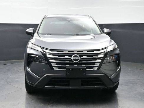 Used 2025 Nissan Rogue SV AWD/4WD image 2