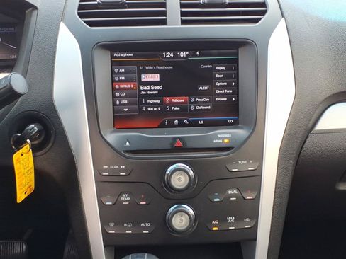 Used 2013 Ford Explorer XLT FWD image 18