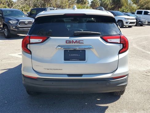 Certified 2022 GMC Terrain SLE w/ Driver Convenience Package image 5